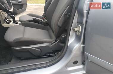Хэтчбек Opel Astra 2008 в 