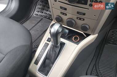 Хэтчбек Opel Astra 2008 в 