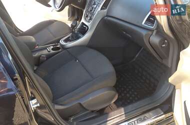 Універсал Opel Astra 2011 в 