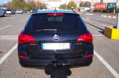 Універсал Opel Astra 2011 в 
