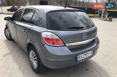 Хэтчбек Opel Astra 2006 в 
