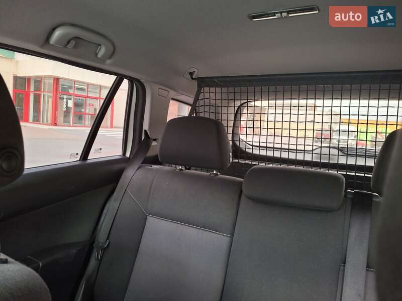 Универсал Opel Astra 2008 в Житомире
