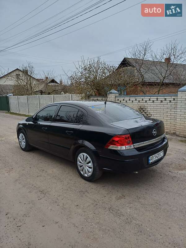 Седан Opel Astra 2008 в 