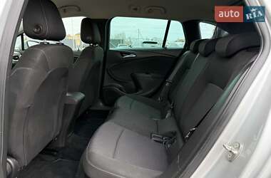 Универсал Opel Astra 2018 в 