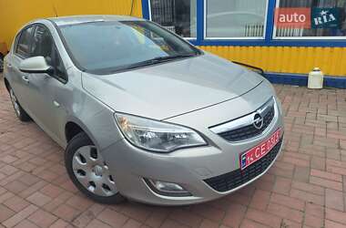 Хэтчбек Opel Astra 2010 в 