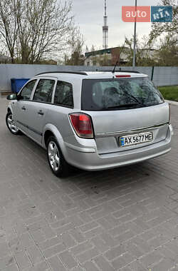 Универсал Opel Astra 2005 в 