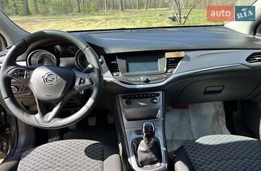 Хэтчбек Opel Astra 2016 в 
