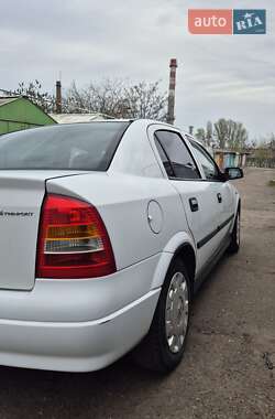 Седан Opel Astra 2008 в 
