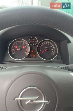 Универсал Opel Astra 2008 в 