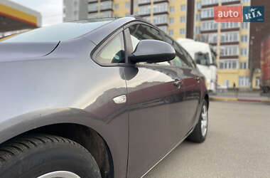 Универсал Opel Astra 2011 в 