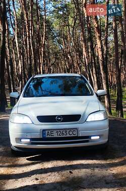 Хетчбек Opel Astra 2003 в 
