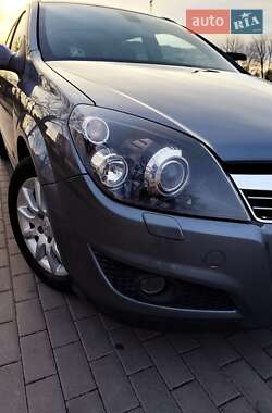 Универсал Opel Astra 2007 в 