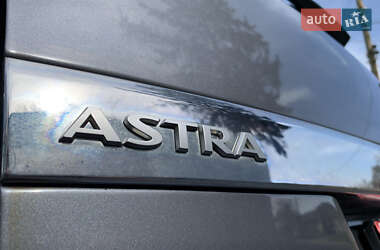 Универсал Opel Astra 2006 в 