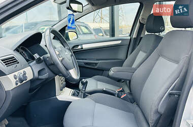 Универсал Opel Astra 2007 в 