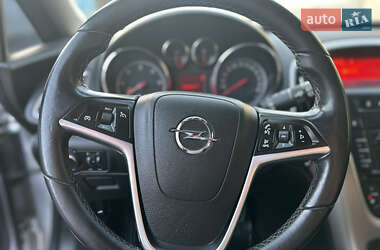 Хэтчбек Opel Astra 2010 в 