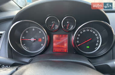Хэтчбек Opel Astra 2010 в 