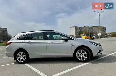 Универсал Opel Astra 2016 в 