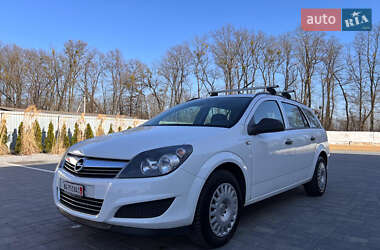 Универсал Opel Astra 2010 в 