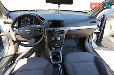 Універсал Opel Astra 2006 в 