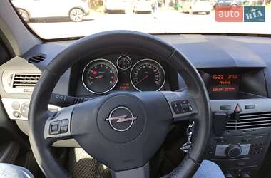 Універсал Opel Astra 2006 в 