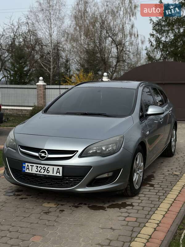 Opel Astra 2012