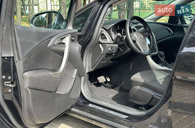 Хетчбек Opel Astra 2010 в 