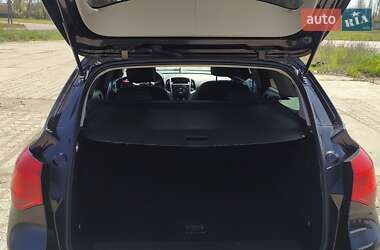 Універсал Opel Astra 2012 в 