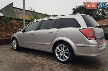 Универсал Opel Astra 2005 в 