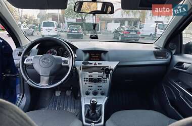 Универсал Opel Astra 2009 в 