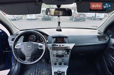 Универсал Opel Astra 2009 в 