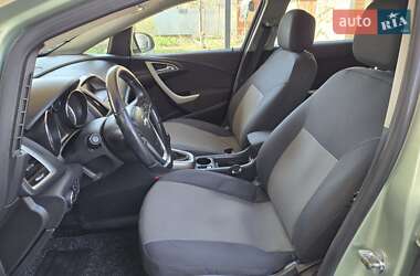 Універсал Opel Astra 2011 в 