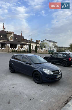 Хетчбек Opel Astra 2007 в 