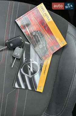 Универсал Opel Astra 2012 в 
