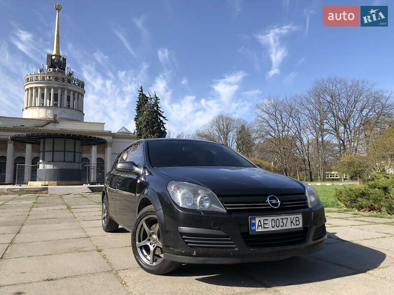 Хетчбек Opel Astra 2005 в 