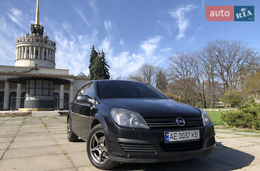 Хетчбек Opel Astra 2005 в 