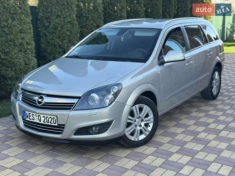 Универсал Opel Astra 2009 в 