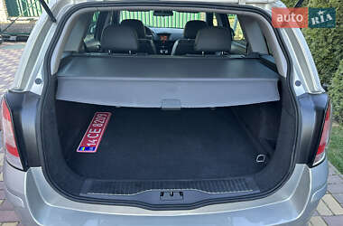 Универсал Opel Astra 2009 в 