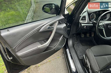 Универсал Opel Astra 2011 в 