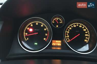 Универсал Opel Astra 2006 в 