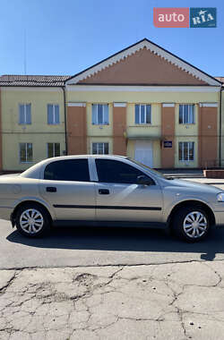 Седан Opel Astra 2005 в 