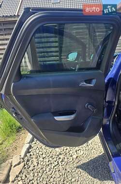 Универсал Opel Astra 2012 в 
