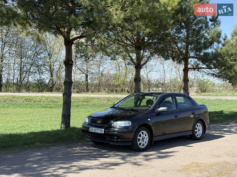 Седан Opel Astra 2007 в 