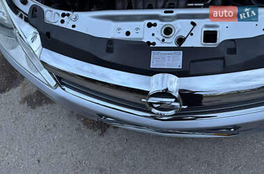 Универсал Opel Astra 2009 в 