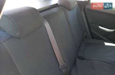 Универсал Opel Astra 2012 в 