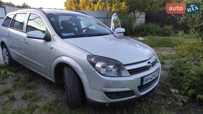 Універсал Opel Astra 2005 в 