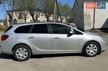 Универсал Opel Astra 2011 в 