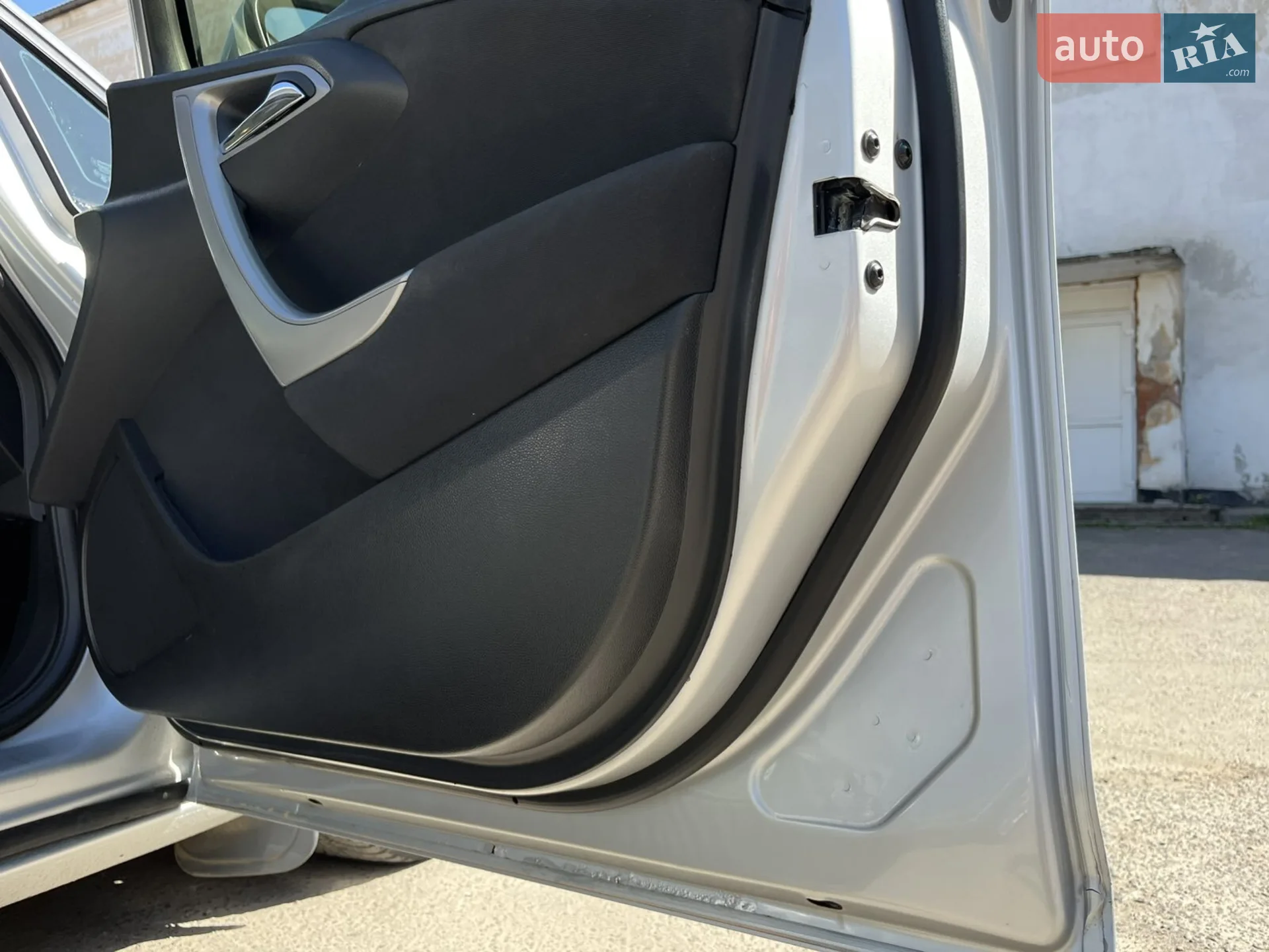 2011 Opel Astra - мініатюра 20