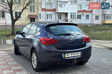 Хетчбек Opel Astra 2010 в 