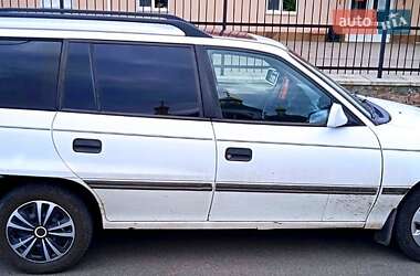 Універсал Opel Astra 1994 в 