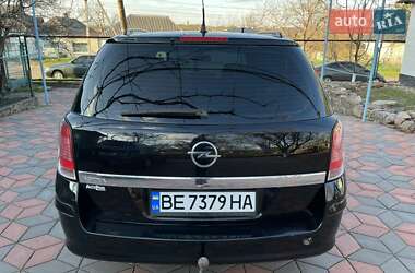 Универсал Opel Astra 2005 в 